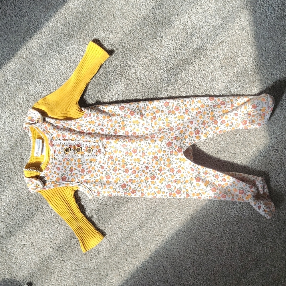Daisy Fuentes Yellow Floral Outfit Size 3-6 Months